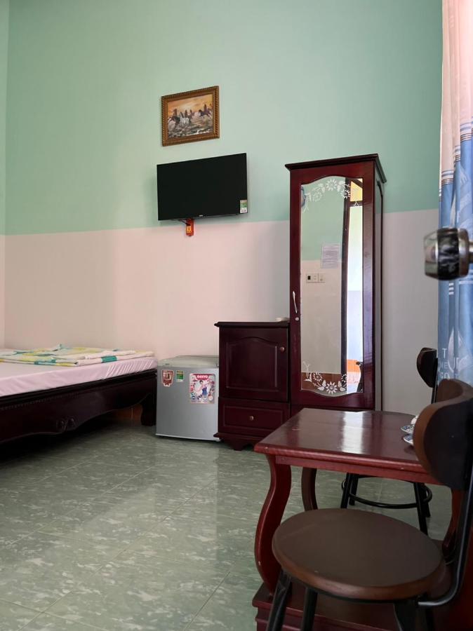 Hotel Minh Vy Лонгхай Экстерьер фото